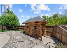 26 CAROLINA CRESCENT - 35