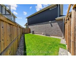 26 CAROLINA CRESCENT - 39