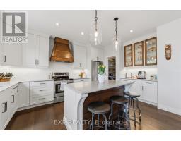 26 CAROLINA CRESCENT - 7