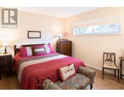 1468 GAINSBOROUGH ROAD - 34