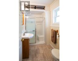 1468 GAINSBOROUGH ROAD - 36
