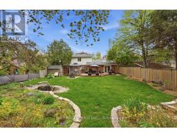 18 MCTAGGART CRESCENT - 40