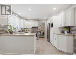18 MCTAGGART CRESCENT - 9