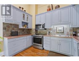 160 BRUCE STREET - 37