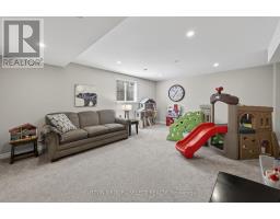 38 CAMROSE COURT - 29
