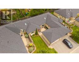 31 - 211 PINE VALLEY DRIVE - 17