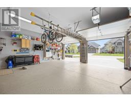 2263 DAUNCEY CRESCENT - 40