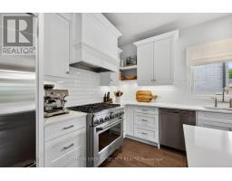 936 ZAIFMAN CIRCLE - 14
