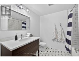 936 ZAIFMAN CIRCLE - 37