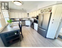 66 ALDBOROUGH AVENUE - 5