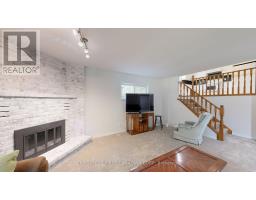 43 WALMER GARDENS - 36