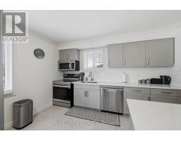 3 GREENFIELD COURT - 11