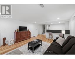 3 GREENFIELD COURT - 26