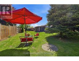 3 GREENFIELD COURT - 43