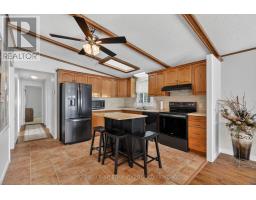 48 REDFORD DRIVE - 11