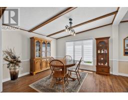 48 REDFORD DRIVE - 12
