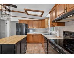 48 REDFORD DRIVE - 13