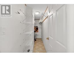 48 REDFORD DRIVE - 17