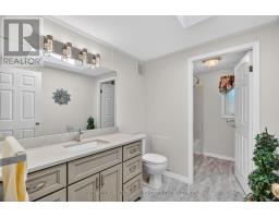 48 REDFORD DRIVE - 21