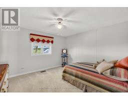 48 REDFORD DRIVE - 27