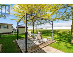 48 REDFORD DRIVE - 35