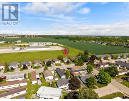 48 REDFORD DRIVE - 42