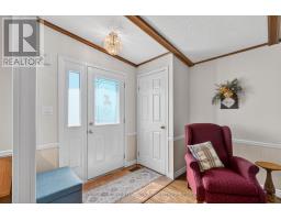 48 REDFORD DRIVE - 6