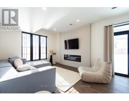 18 MCNAB STREET - 13