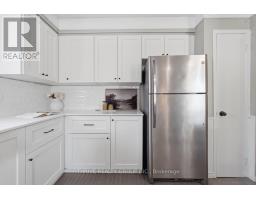 15 RENNY CRESCENT - 14
