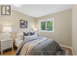 15 RENNY CRESCENT - 18