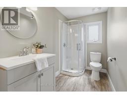 15 RENNY CRESCENT - 22