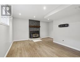 15 RENNY CRESCENT - 23