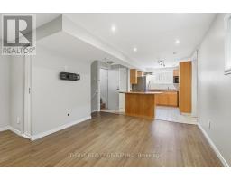 15 RENNY CRESCENT - 26