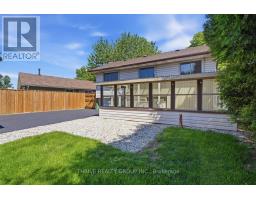 15 RENNY CRESCENT - 40