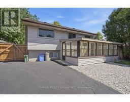 15 RENNY CRESCENT - 42