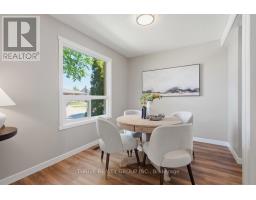 15 RENNY CRESCENT - 8