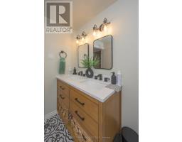 181 DEARBORN AVENUE - 41