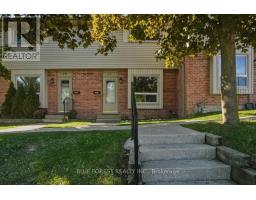 17 - 226 HIGHVIEW AVENUE W - 1