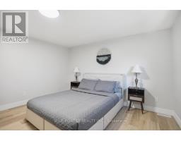 17 - 226 HIGHVIEW AVENUE W - 18