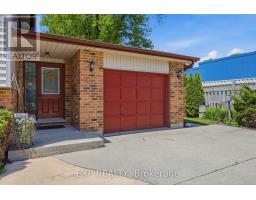 271 ANNE STREET - 3