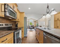 73 GREENWAY BOULEVARD - 14