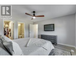 88 ROWE AVENUE - 25