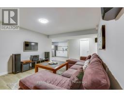 88 ROWE AVENUE - 34