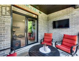 88 ROWE AVENUE - 42
