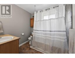 3 BAFFIN PLACE - 18