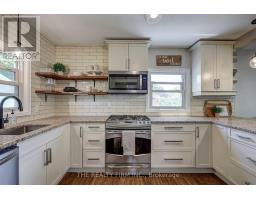 697 VICTORIA STREET - 12
