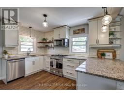 697 VICTORIA STREET - 15