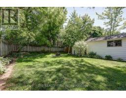 697 VICTORIA STREET - 33