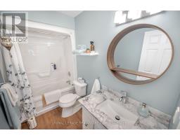 11 - 43 CAPULET WALK - 18