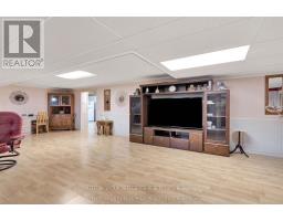 18 - 55 FIDDLERS GREEN ROAD - 34